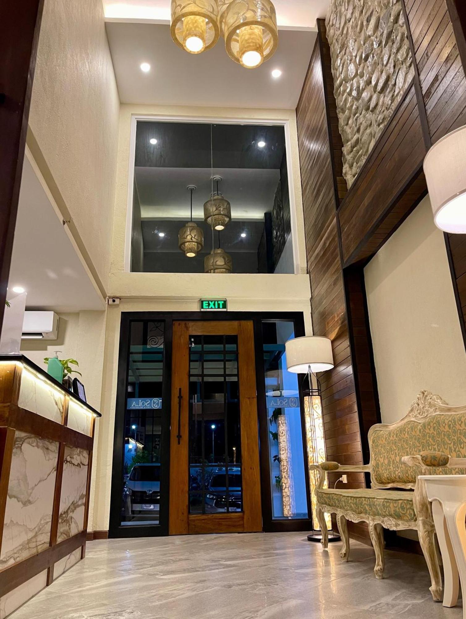 Sola Hotel 拉瓦格 外观 照片