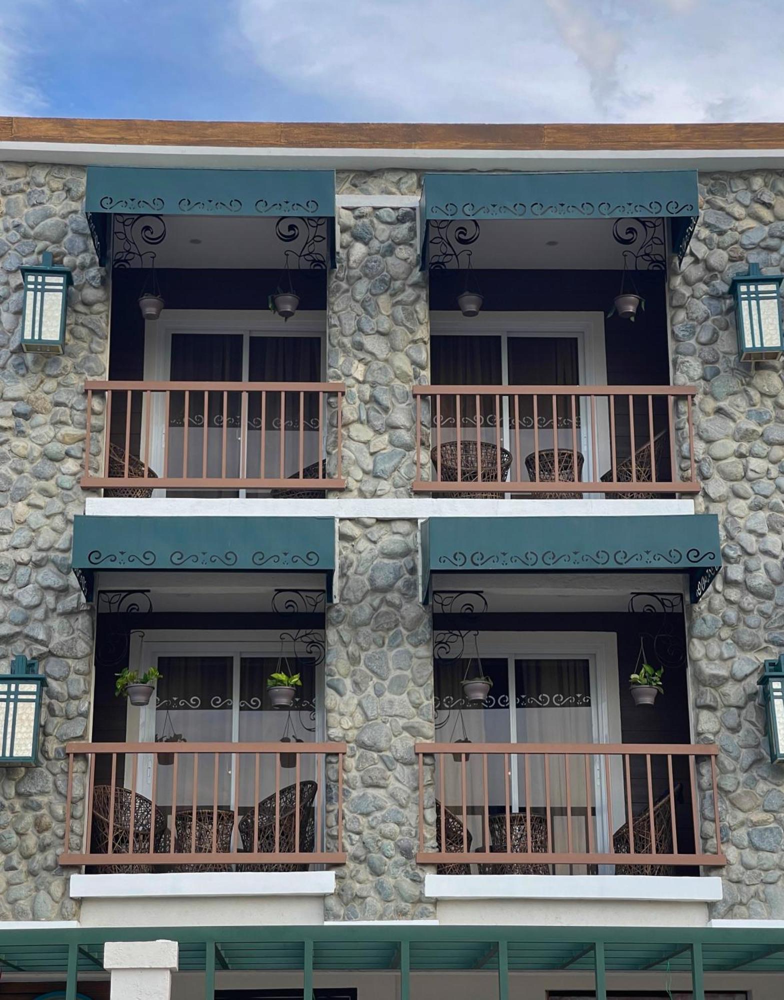 Sola Hotel 拉瓦格 外观 照片