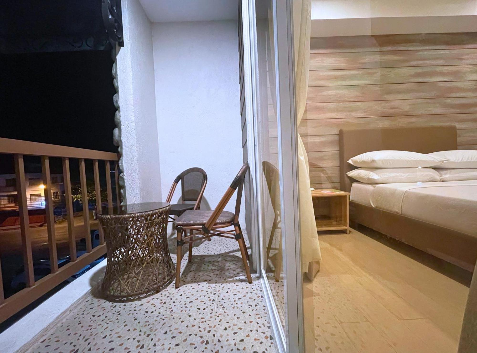 Sola Hotel 拉瓦格 外观 照片