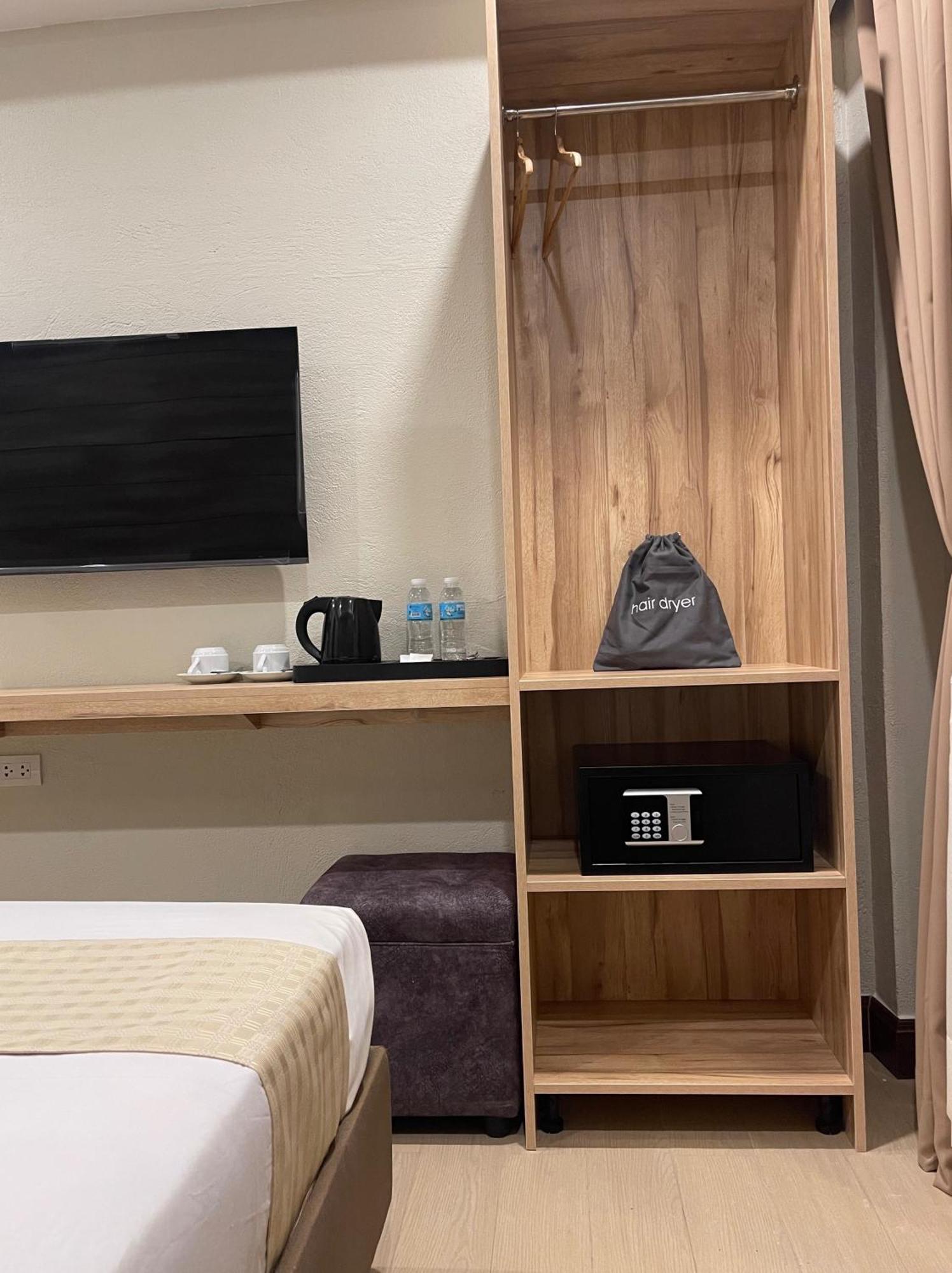 Sola Hotel 拉瓦格 外观 照片
