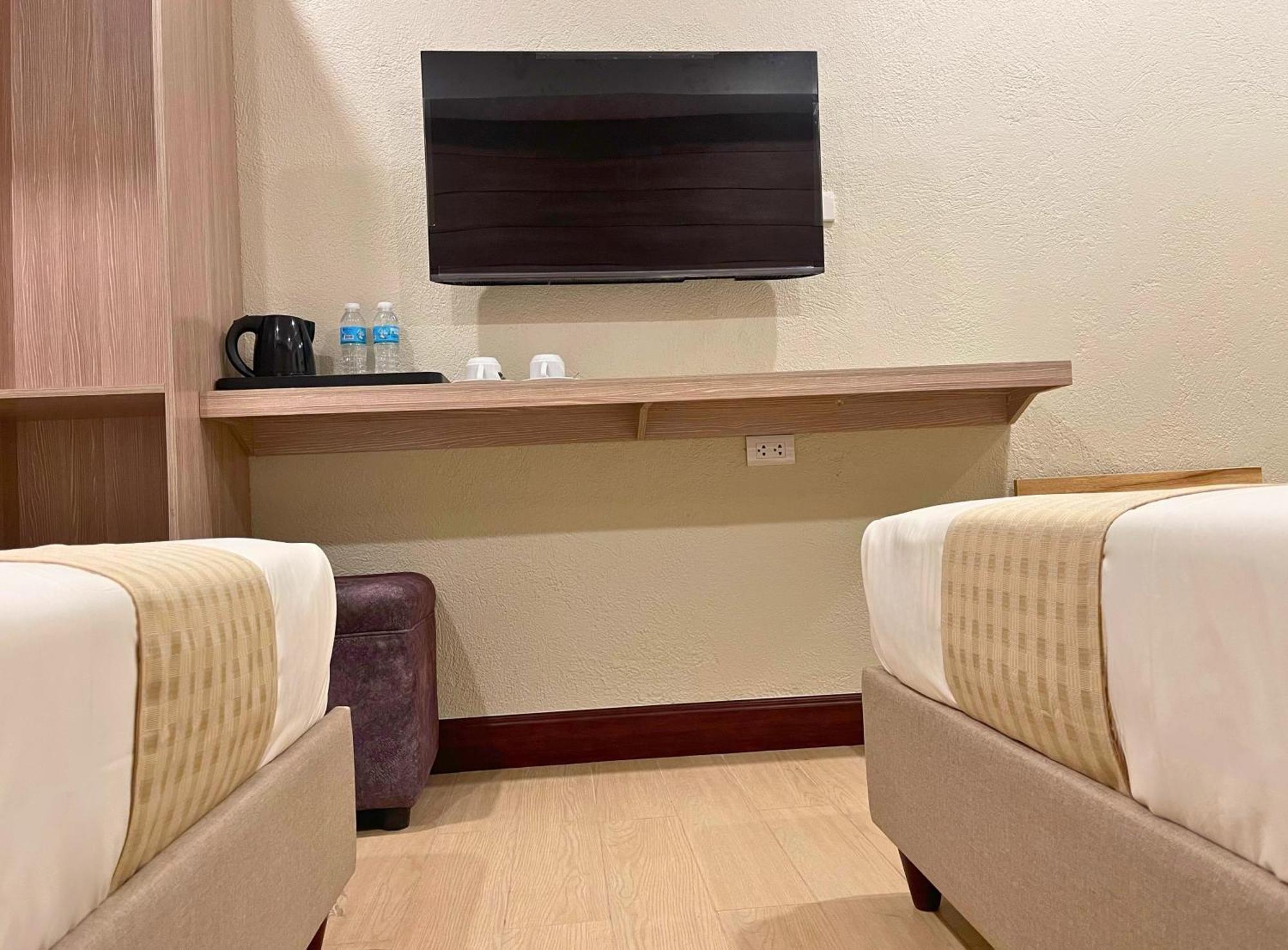 Sola Hotel 拉瓦格 外观 照片